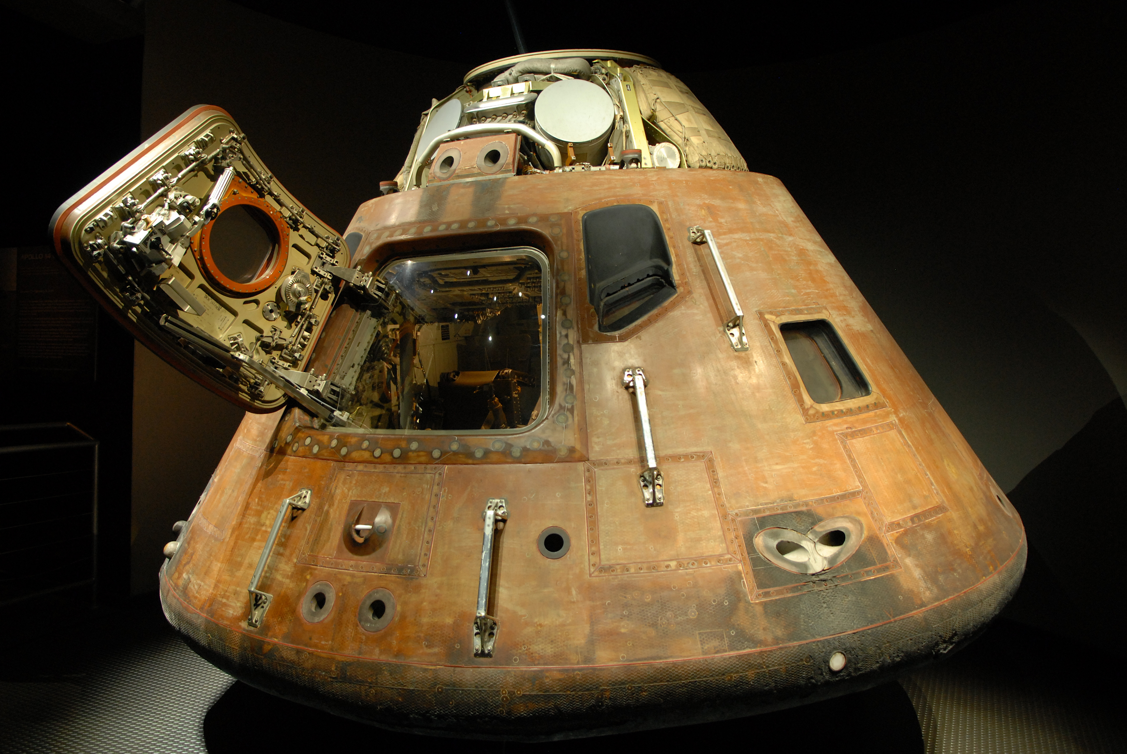 Apollo capsule. Image courtesy of Adobe Stock.